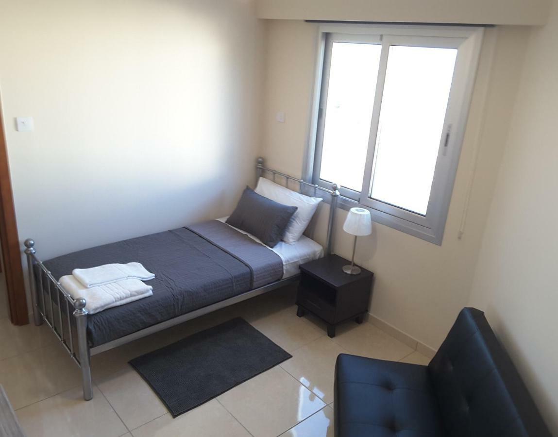 Lighthouse By The Sea Lovely 2Bdr Apartment Paphos Kültér fotó